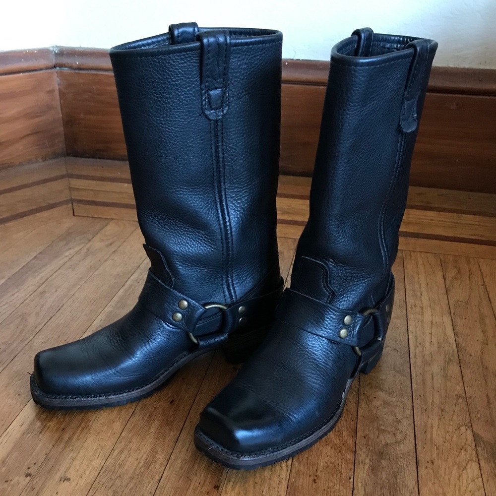 Vintage brand black harness boots 8.5